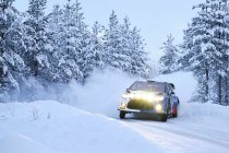 Rally: Juho Hänninen bijt spits af, Bottas mooi zesde