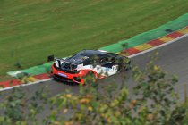 Racing Festival: Pole position voor Glynn Geddie op Spa - Zware crash Bordet