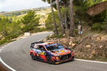 WRC: Brandje houdt Neuville niet van Catalaanse zege