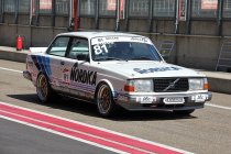 Kurt Thiim aan het stuur van een Volvo 240 Turbo Groep A van GDM Motors