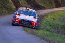 Corsica: Tänak aan kop, Meeke houdt Evans op