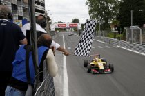FIA F3: Antonio Giovinazzi wint de GP de Pau