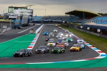 Assen: Flynt Schuring pakt dubbele BMW Racing Cup-winst