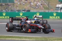 Silverstone: Sirotkin wint race 1 - Vandoorne derde