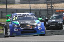 John Filippi in zee met Sébastien Loeb Racing