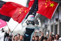 Zhuzhou: Yann Ehrlacher verstevigt leiderspositie in spekglad tweede treffen