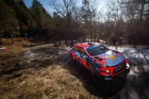 Monte Carlo: Neuville gokt en leidt