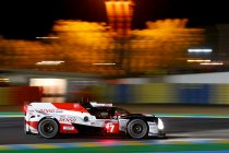 Na 8H: Hevige strijd bij Toyota - Vanthoor houdt stand in GTE-Pro