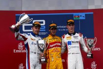 Baku: Antonio Giovinazzi wint chaotische hoofdrace
