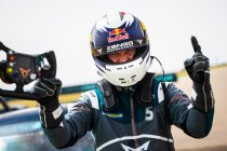 Pau-Arnos: Mattias Ekström eerste kampioen Pure ETCR