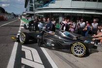 Monza: Jean Alesi doet demo met 18 inch velgen