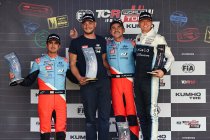 Australië: Michelisz wint, jumpstart kost dominante Azcona de zege