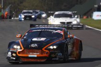 Oulton Park: Aston Martin tweemaal aan het feest