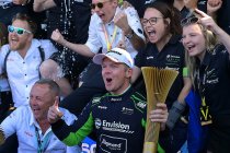Portland: Nick Cassidy wint chaotische race