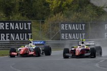 Hungaroring: Race 1: Roberto Merhi oppermachtig in de regen