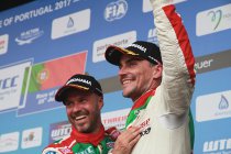 Vila Real: Michelisz verzilvert pole met zege - Björk en Monteiro andermaal op podium