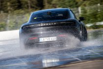 Dennis Retera drift Porsche in Guinness World Records-boek