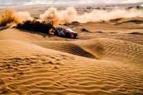 Saudi Arabië: na SS11: Fourmaux onder druk, Evans krijgt een tik