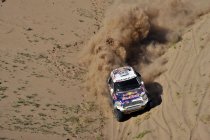 Etappe 11: Nasser Al-Attiyah zet Peugeots een hak – Peterhansel controleert