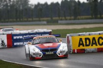 Slovakia Ring: Knap/den Boer schenken DB Motorsport de zege in verregende race