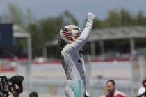 Spanje:  Lewis Hamilton snelt naar 52ste pole, Verstappen knap vierde
