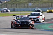 Maxime Potty strijdt opnieuw met de koplopers in TCR Europe en pakt de leiding in TCR Benelux