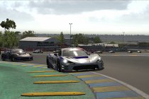 SDS iRacing League - Le Mans: Maxim Roobrouck wint weergeteisterd slagveld