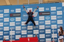 Suzuka: Tom Coronel wint historische 200ste WTCC-race (update)