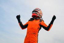Dries Van Langendonck wint het Britse F4-kampioenschap!
