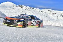 NWES-organisator Team FJ voltooit testdag op ijs met EuroNASCAR-auto