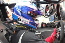 GT4: Jamie Vandenbalck samen met Sam Dejonghe aan de start te Brands Hatch