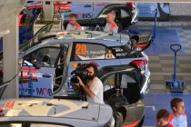 Neuville leidt in Sardinië