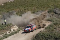 Neuville verteert crash bijna perfect