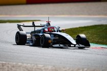 Spa Euro Race: Abbi Pulling wint in het GB3 Championship