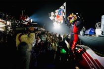 Petit Le Mans: Laurens Vanthoor en Porsche Penske Motorsport pakken de zege