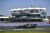 Groot-Brittannië: Hamilton en Mercedes met vingers in de neus op pole