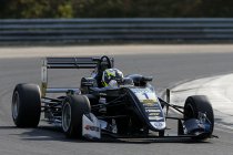 FIA F3: Joel Eriksson herovert leiding in de puntenstand