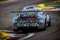 Nieuwe Porsche 911 GT3 Cup 992 werkt laatste testkilometers af
