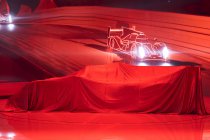 Audi stelt nieuwe R18 e-tron quattro voor in de straten van Le Mans