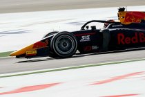Sakhir: Tsunoda wint – titelstrijd blijft spannend