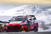 WRC: Neuville haalt een eerste keer uit
