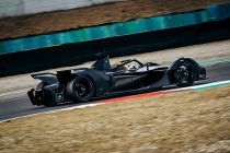 Stoffel Vandoorne rijdt eerste kilometers met Mercedes Formule E-wagen
