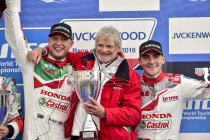 Le Castellet: Rob Huff bezorgt Honda eerste seizoenzege na gesmaakte wedstrijd