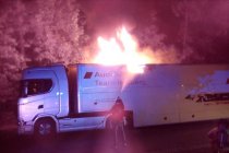 Video: Zolder: Vrachtwagen van Team Rosberg vat vuur