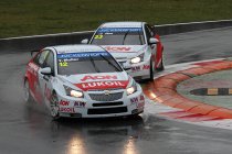 Monza: race 1: Muller ongenaakbaar in de regen - Volledig Chevrolet podium
