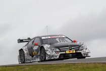 Mercedes met zeven wagens aan de start