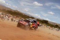 Carlos Sainz grijpt het commando – Rit ingekort door warmte