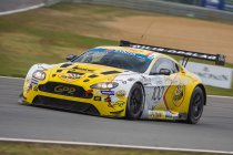 Enzo Ide en Maxime Soulet met GPR Aston Martin aan de start in Le Castellet