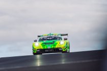 12H Bathurst: Kelvin van der Linde en Laurens Vanthoor snelste pro's na dag één
