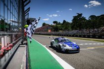 Porsche Supercup - Emilia-Romagna: Theo Oeverhaus wint chaotische openingsmanche